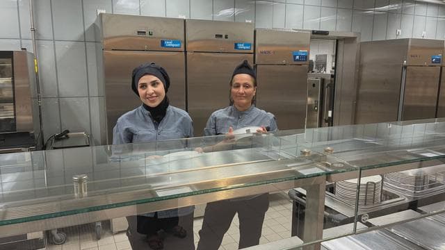 Migration: Integration durch Arbeit: Mensa-Projekt soll Schule machen