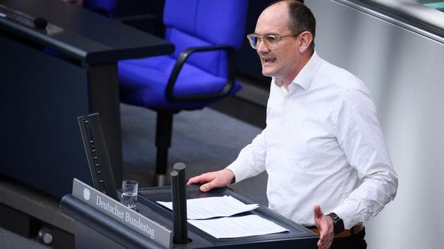 Wehrdienst: Janosch Dahmen meldet sich als Reservist bei der Bundeswehr