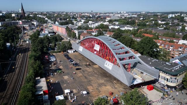 Neue Sternbrücke: Hamburgs Brückenkoloss auf der finalen Etappe