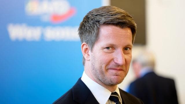 Aufstellung der Landesliste: AfD-Landeschef setzt sich bei Parteitag in NRW durch