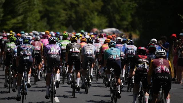 Radsport: Fast 40 Grad: Van der Poel gewinnt Hitze-Etappe bei Tour