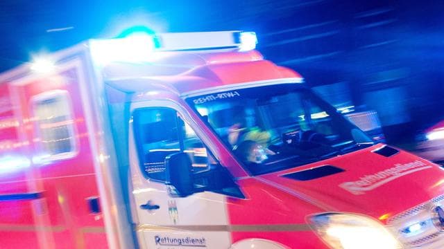 Unfälle: Vier Verletzte nach Kollision im Gegenverkehr