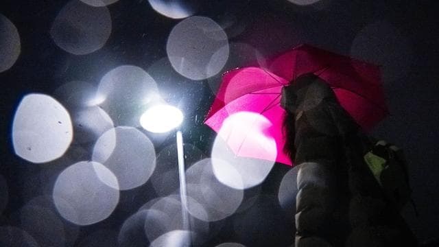 Wetter: Schneeregen und Glätte in Niedersachsen und Bremen