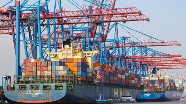 Seewärtiger Außenhandel: Studie: Warenmenge wird sinken, aber der Wert steigen