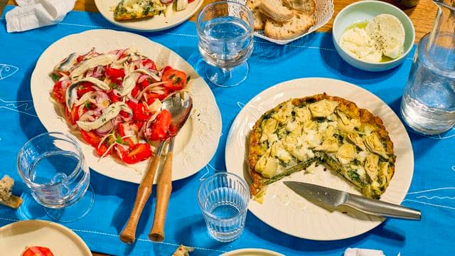 Frittata und Tomatensalat mit Boquerones: Minimales Zubehör, maximaler Genuss