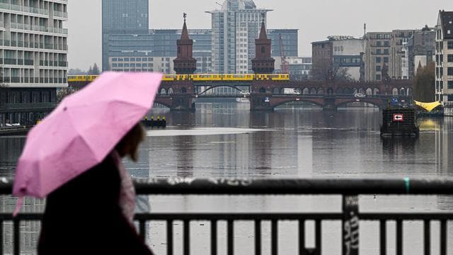 Sprühregen: Ungemütliches Winterwetter am Montag