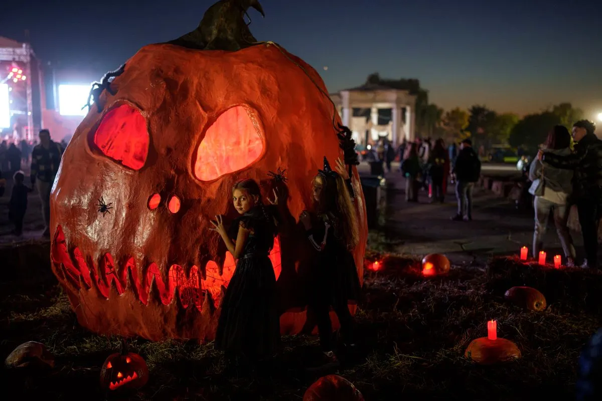 
            Halloween vs All Saints Day: How to celebrate in Germany
        
