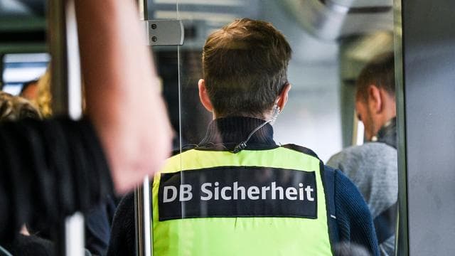 Haftbefehl abgelehnt: Nach Angriff in Regionalzug: Ermittlungen gehen weiter