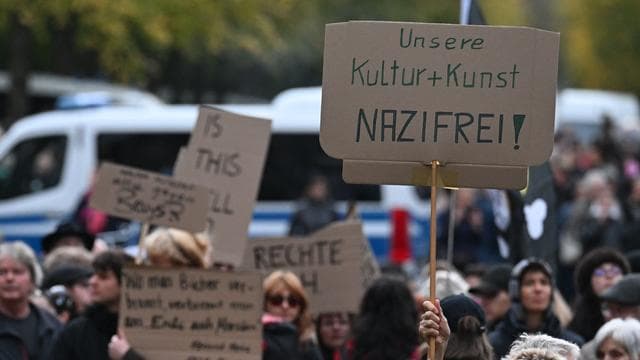 Kulturdemonstration: Düsseldorfer Kulturszene protestiert gegen AfD-Auftritt