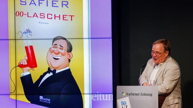 Literatur: Armin Laschet erlebt sich bei Lesung selbst als «00-Laschet»