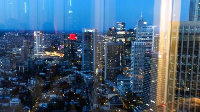 Krankenkassen und Kassenärztliche Vereinigungen: Krankenkassen sollen Millionen durch Immobilienfonds verloren haben