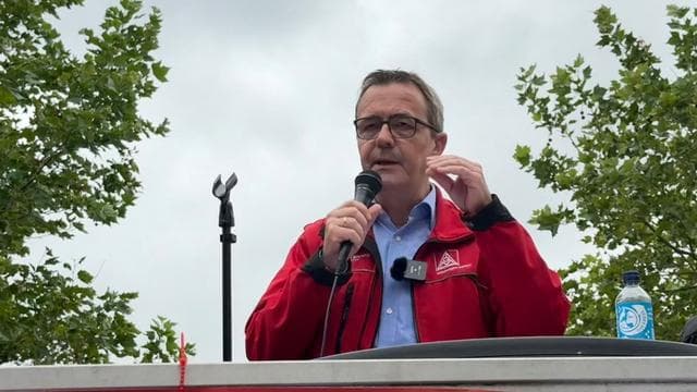 Sparpläne: Sparpläne bei VW: Sorge und Protest im Werk Baunatal