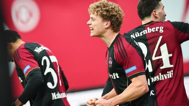 Fußball: Vor Trainingslager: Nürnberg gewinnt XXL-Test gegen Mannheim