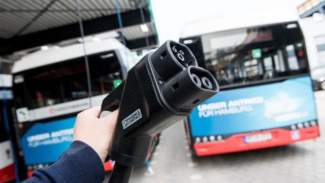 Elektromobilität im Norden: Mehr als 700 E-Busse rollen jetzt in Hamburg