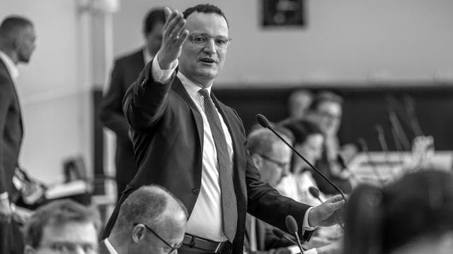Jens Spahn: Warum gerade die Leihmutterschaft Spahn sein Amt kostet