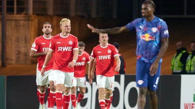 DFB-Pokal: Dank Baumgartner: Leipzig entgeht Pokal-Blamage in Essen