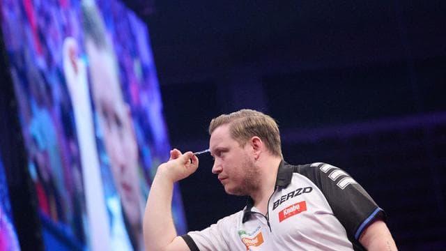 Europameister aus England: Kein EM-Titel: Schindler verliert Darts-Finale von Dortmund