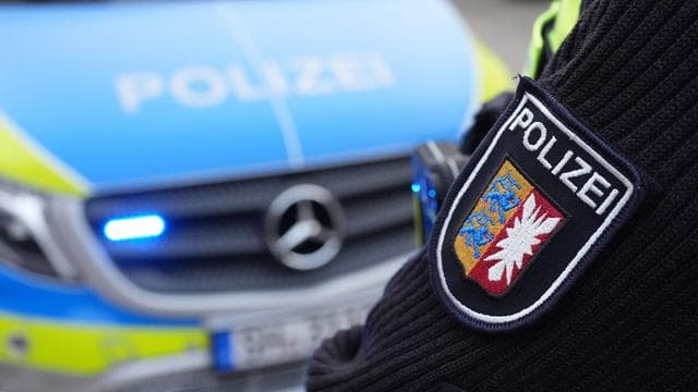 Kriminalität: Schüsse auf Rettungskräfte: Polizei nimmt 18-Jährigen fest