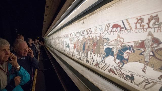Frankreich: Legendärer Teppich von Bayeux in London eingetroffen