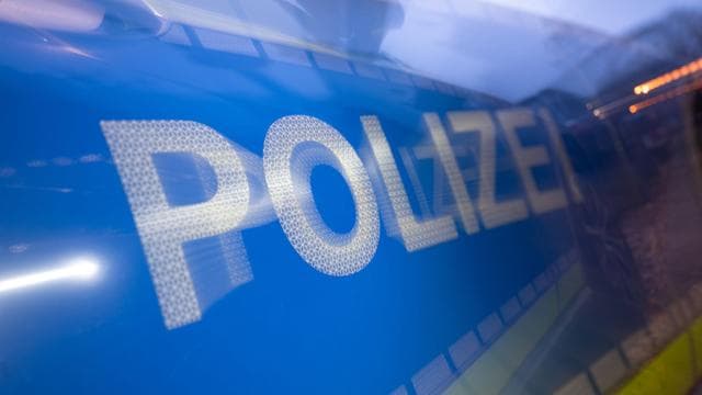 Unfälle: Schwerer Auffahrunfall - Sieben Verletzte bei Karlsruhe