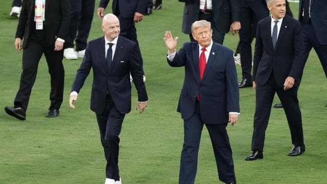 Fußball-WM: Pfeifkonzert für Trump und Infantino bei Siegerehrung