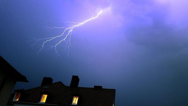 Gewitter: Blitze richteten vergangenes Jahr weniger Schäden an