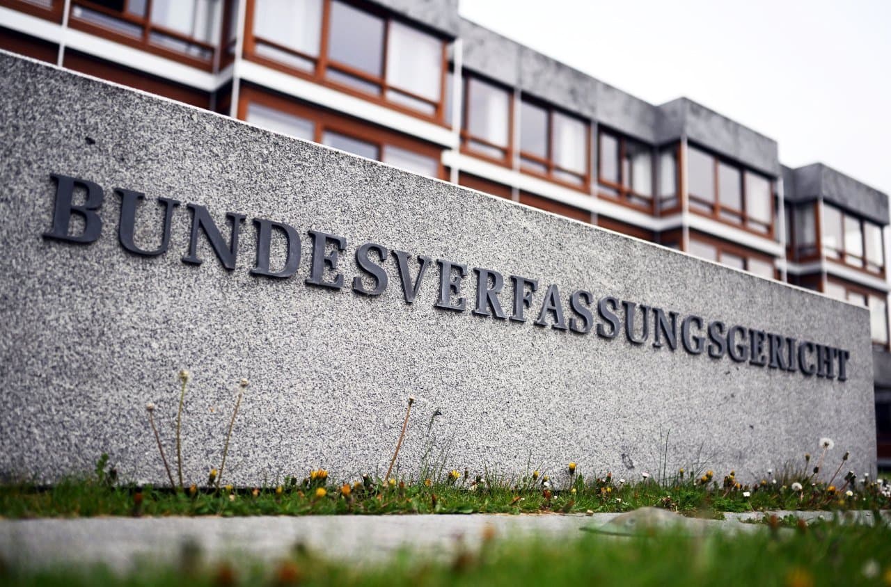 German MPs vote to safeguard top court from 'extremists'