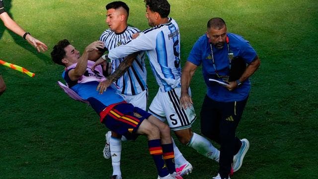Fußball: FIFA leitet nach WM-Finale Verfahren gegen Argentinien ein