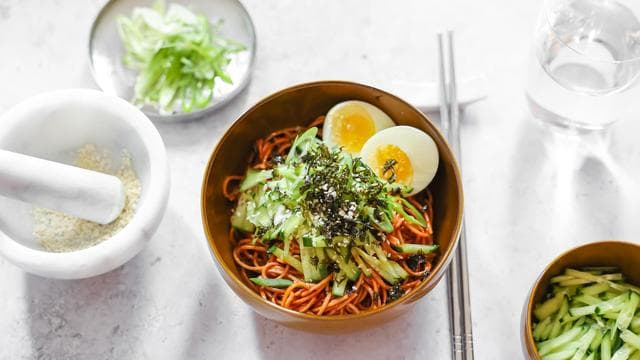 Makguksu: Kalte Nudeln für heiße Tage 