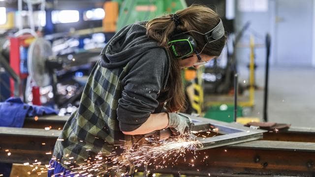 Arbeitsmarkt: Ausbildungszahlen im Handwerk steigen gegen den Wirtschaftstrend