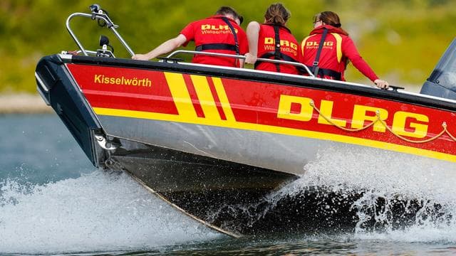 Notfall: 37-Jähriger geht in Binsfeldsee unter - Badeverbot verhängt