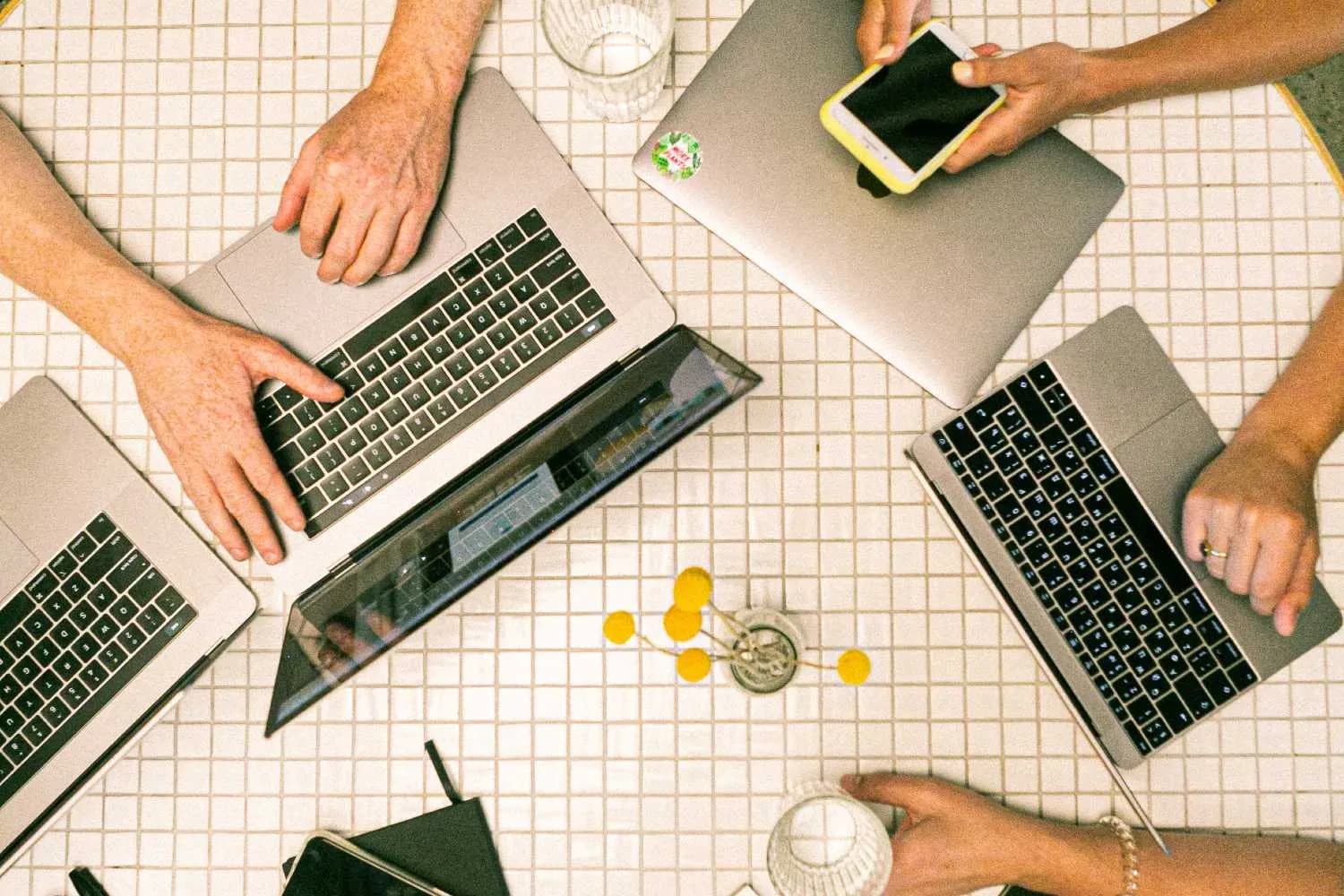 Can I have a freelance side gig as an employee in Germany?