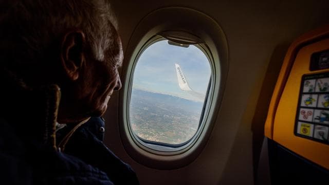 Ryanair: Ryanair-Maschine kehrt nach Fensterbruch um
