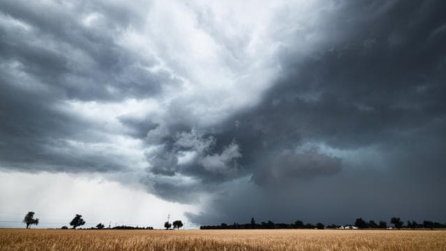 Deutscher Wetterdienst: Weiterhin Unwettergefahr, dann Abkühlung
