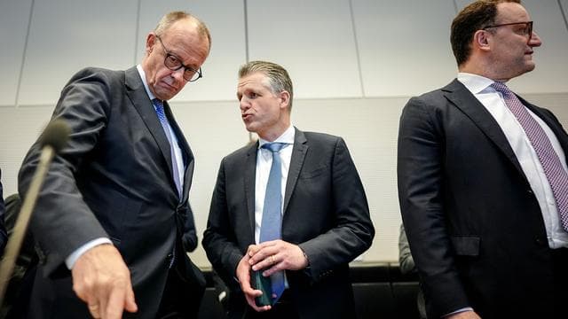 Kanzler unter Druck: Acht Personalwechsel und eine verpasste Chance