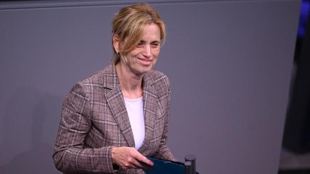 Familien: Elterngeldreform: Mehr Geld und neue Aufteilung geplant