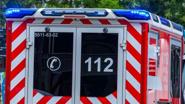 Unfälle: Traktor überschlägt sich – 91-jähriger Fahrer stirbt