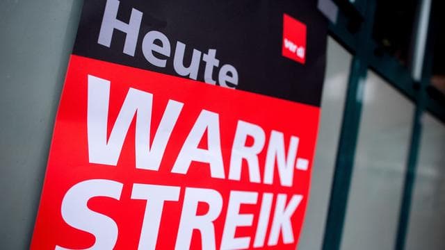 Tarifstreit: Verdi-Warnstreiks in Kliniken und Pflegeheimen begonnen
