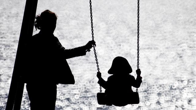 Statistisches Bundesamt: Alleinerziehende: Mehr als doppelt so hohes Armutsrisiko