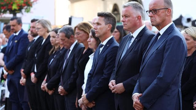 Gedenkfeier zur Hochwasserkatastrophe: Schnieder bittet nach Ahrtal-Katastrophe um Entschuldigung