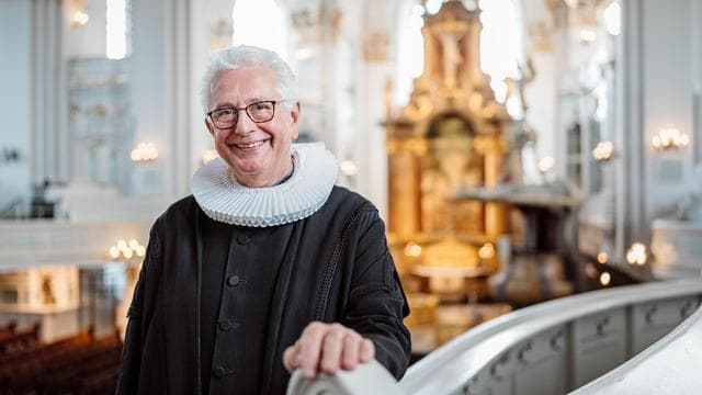 Hauptpastor des Hamburger Michel: »Es riefen Fans an, um Tickets für die Beerdigung zu bestellen«