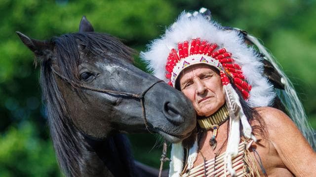 Feurige Stunts: Show-Apache: «Eigentlich hätte ich Ritter werden müssen»
