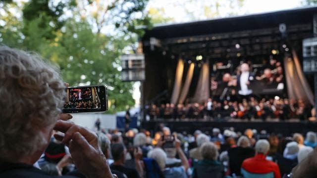 150 Jahre Festspiele: Tausende genießen Wagner zum Sonnenuntergang