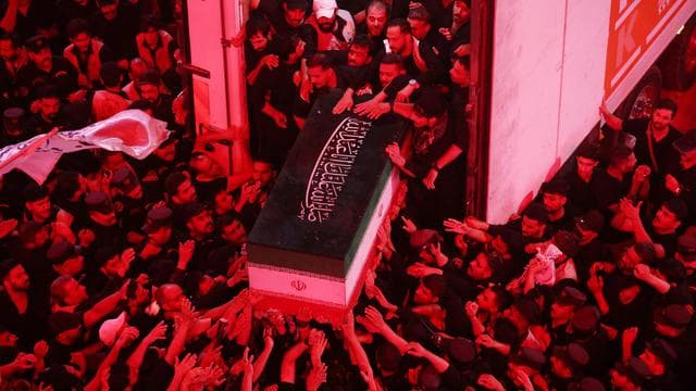 Iran: Getötetes iranisches Staatsoberhaupt Chamenei im Iran beigesetzt