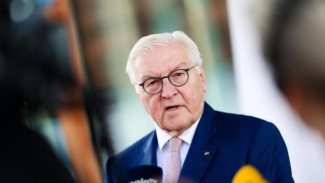 Frank-Walter Steinmeier: Politiker verurteilen Anschlag auf Berliner CSD