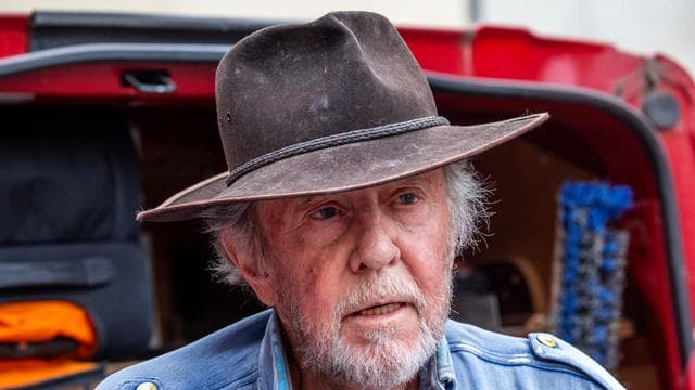 Preis für Gedenkaktion: Gunter Demnig, der Mann hinter den Stolpersteinen