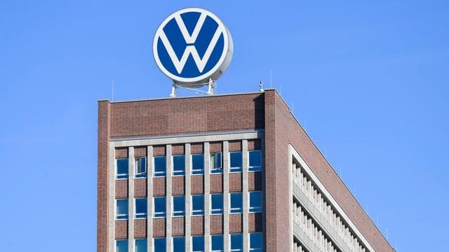 Volkswagen: Lautstarker Protest vor VW-Aufsichtsratssitzung