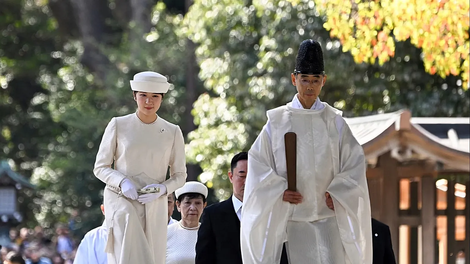 Japan: Gesetz zur Kaiserlichen Familie reformiert, Nachfolge bleibt Männern vorbehalten