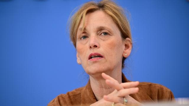 Unterhaltsvorschuss: Karin Prien verteidigt geplante Kürzungen beim Unterhaltsvorschuss
