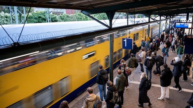 S-Bahn als Alternative: Zunächst kein Bahnchaos für Pendler aus dem Süden